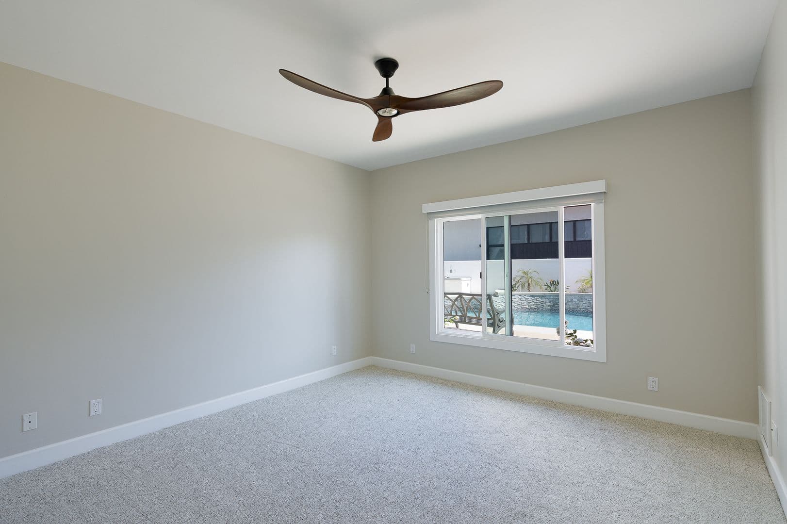 Oxnard House: 4211 W Hemlock St