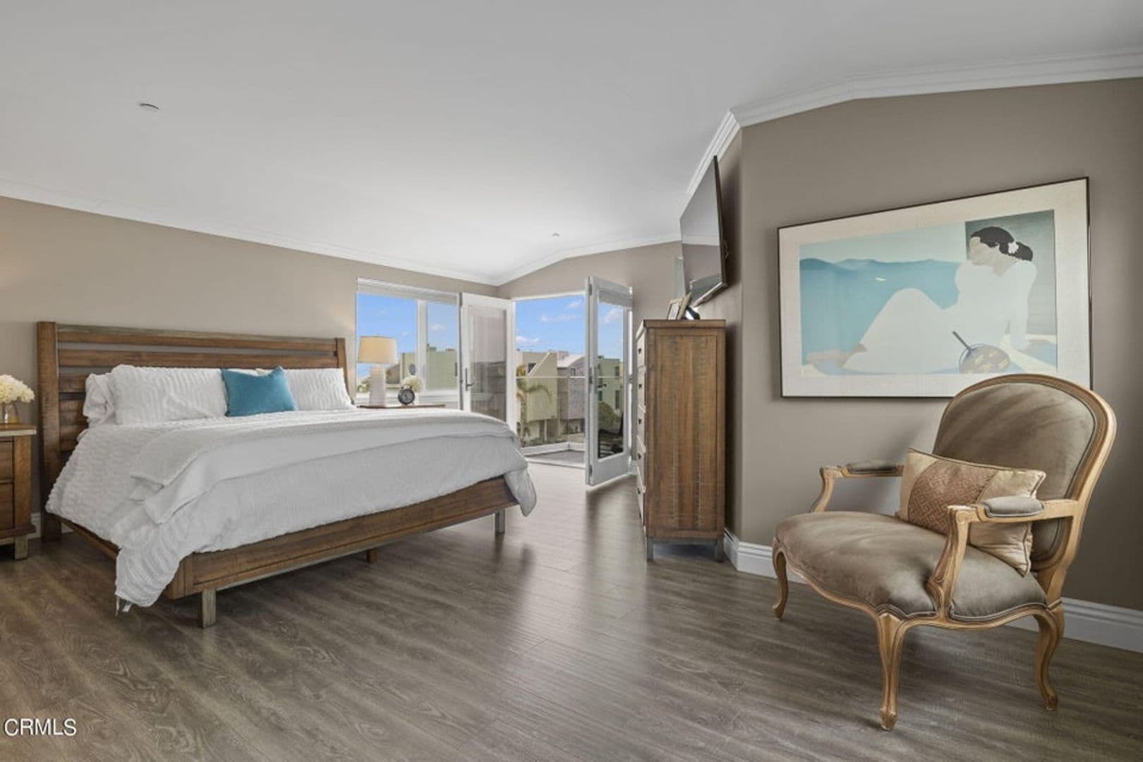 Oxnard Apartment: 104 La Brea St
