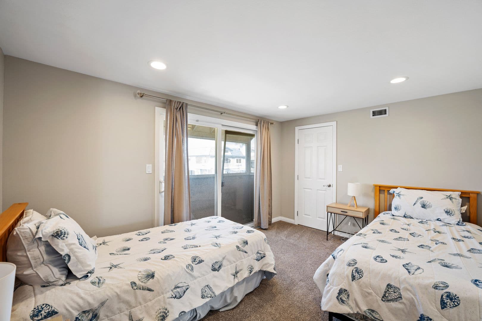 Oxnard House: 305 Ocean Dr