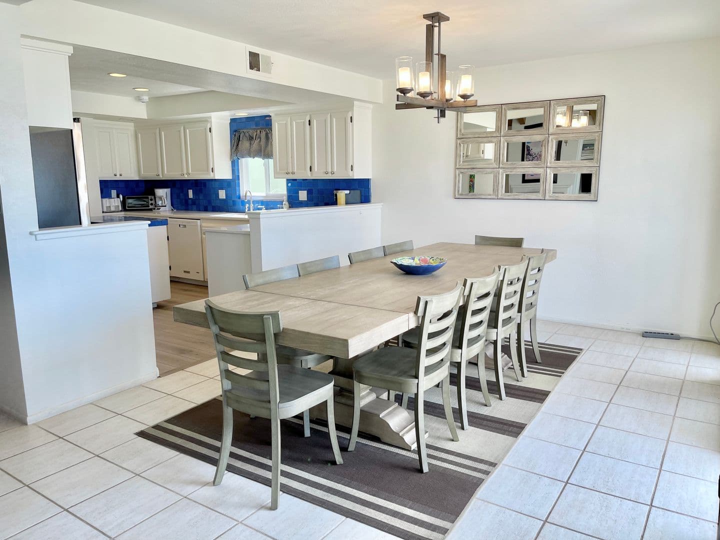 Oxnard Apartment: 4025 Ocean Dr.