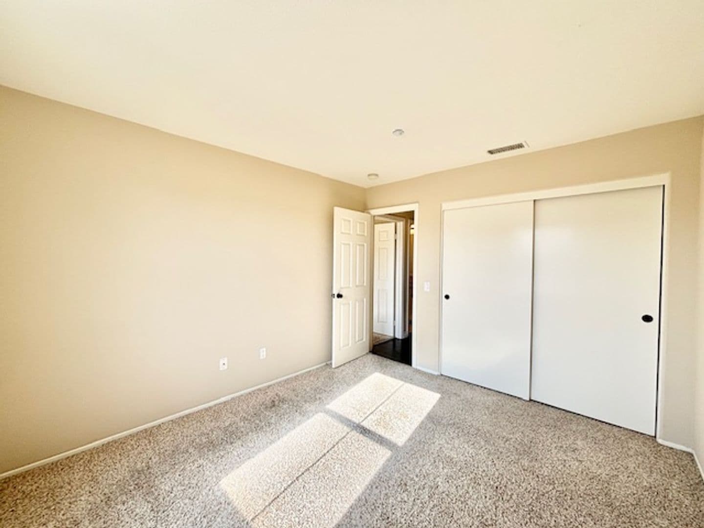 Oxnard Apartment: 417 Morado Pl