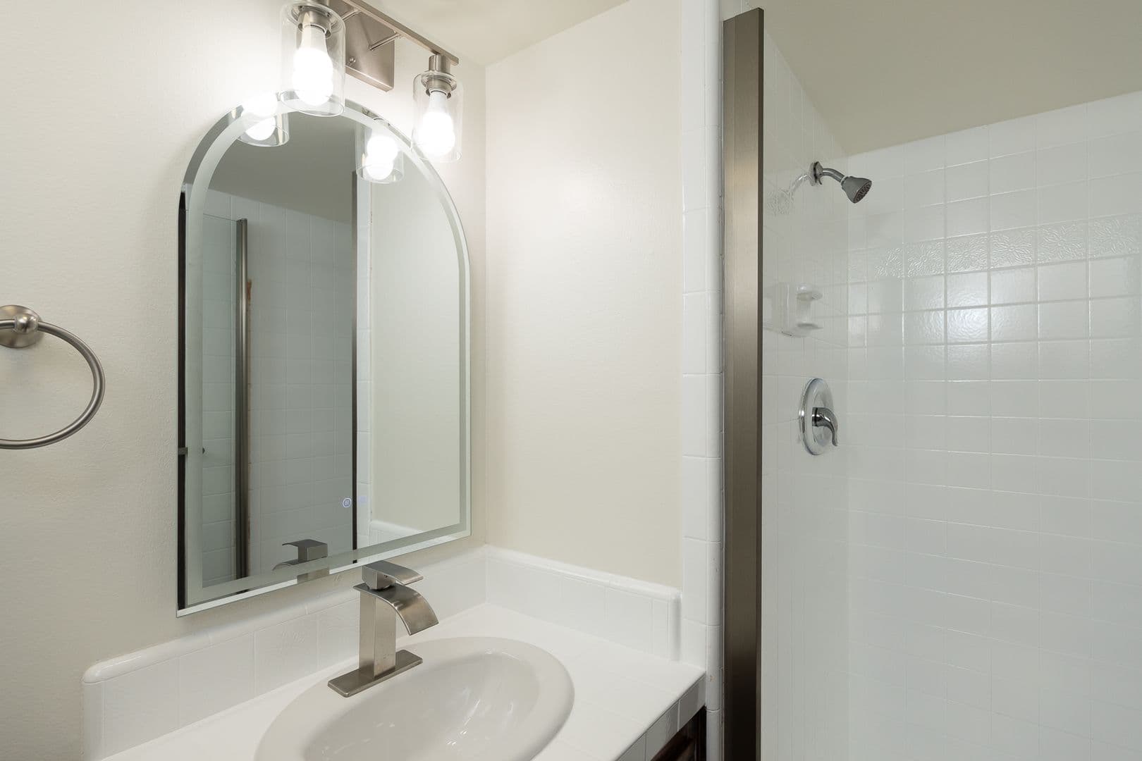Oxnard House: 2341 Peninsula Rd