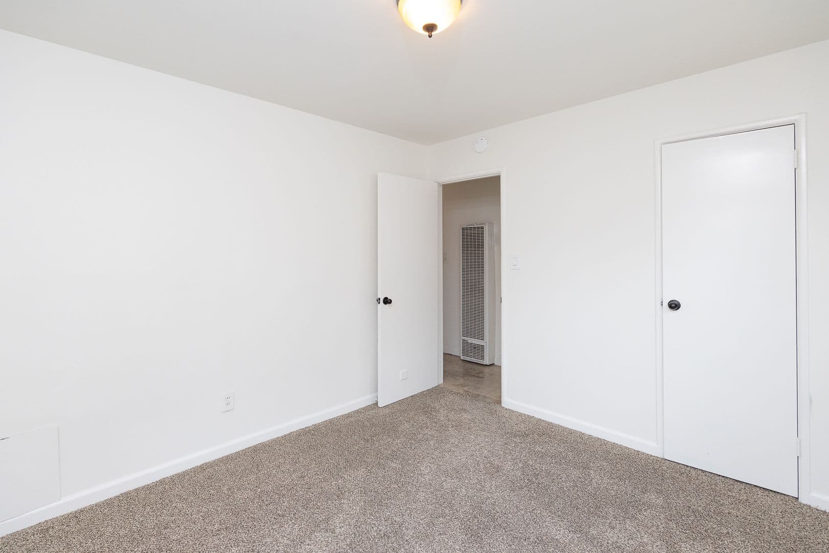 Oxnard House: 136 Oxnard Ave