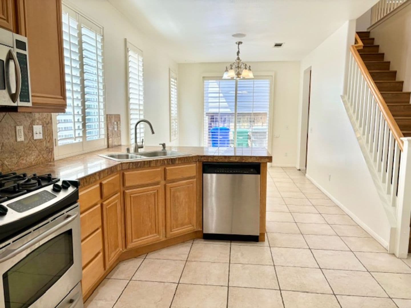 Port Hueneme House: 785 E Port Hueneme Rd