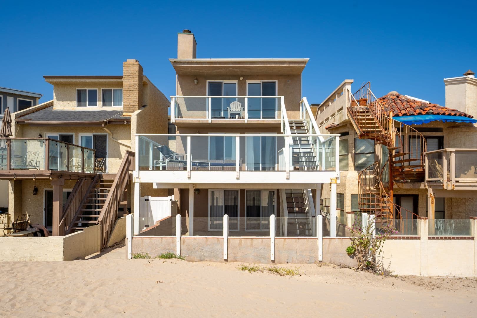 Oxnard House: 305 Ocean Dr