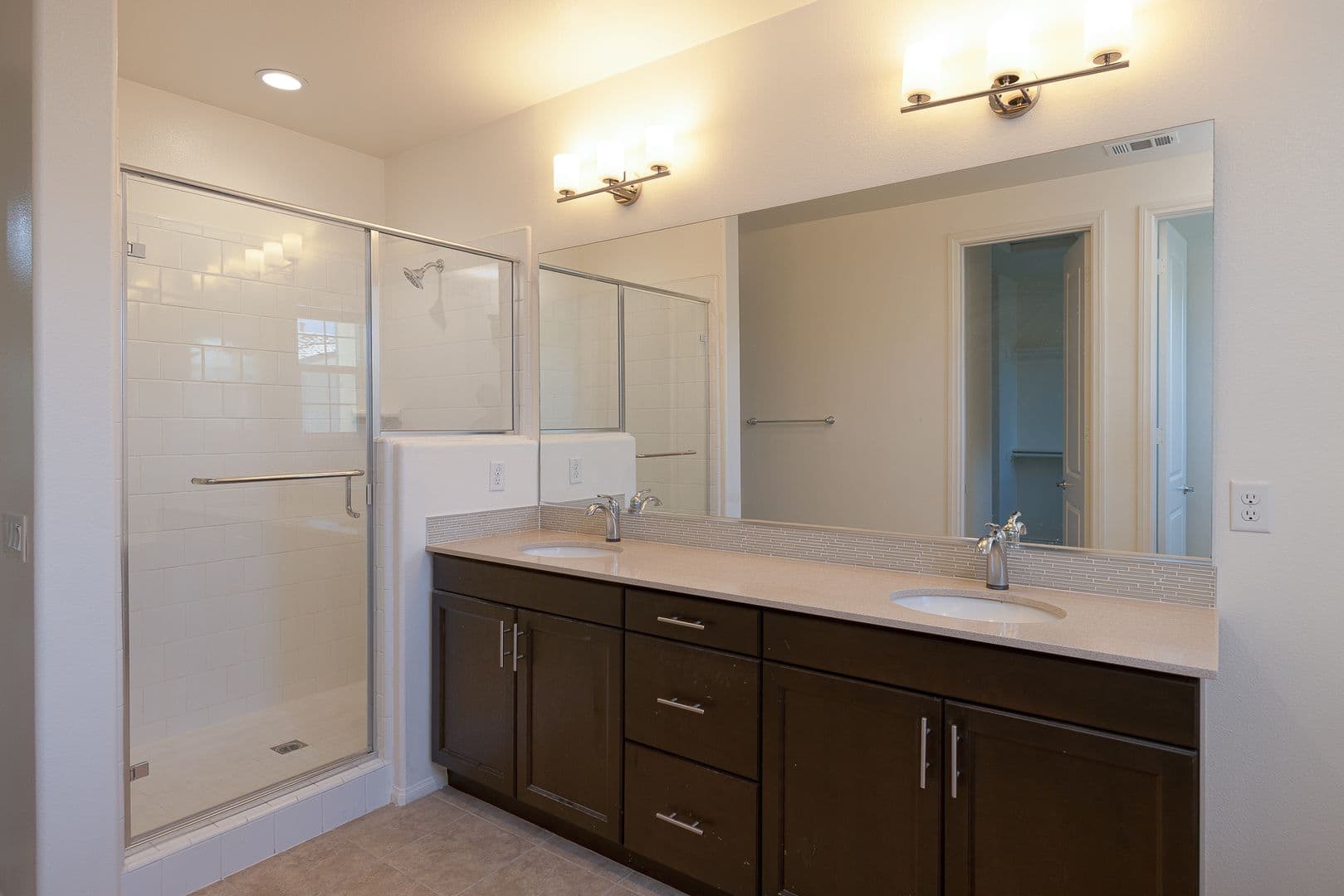 Camarillo House: 413 Castiano St