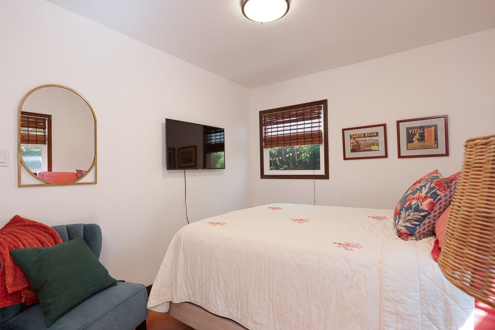 Oxnard House: 108 Eagle Rock Ave