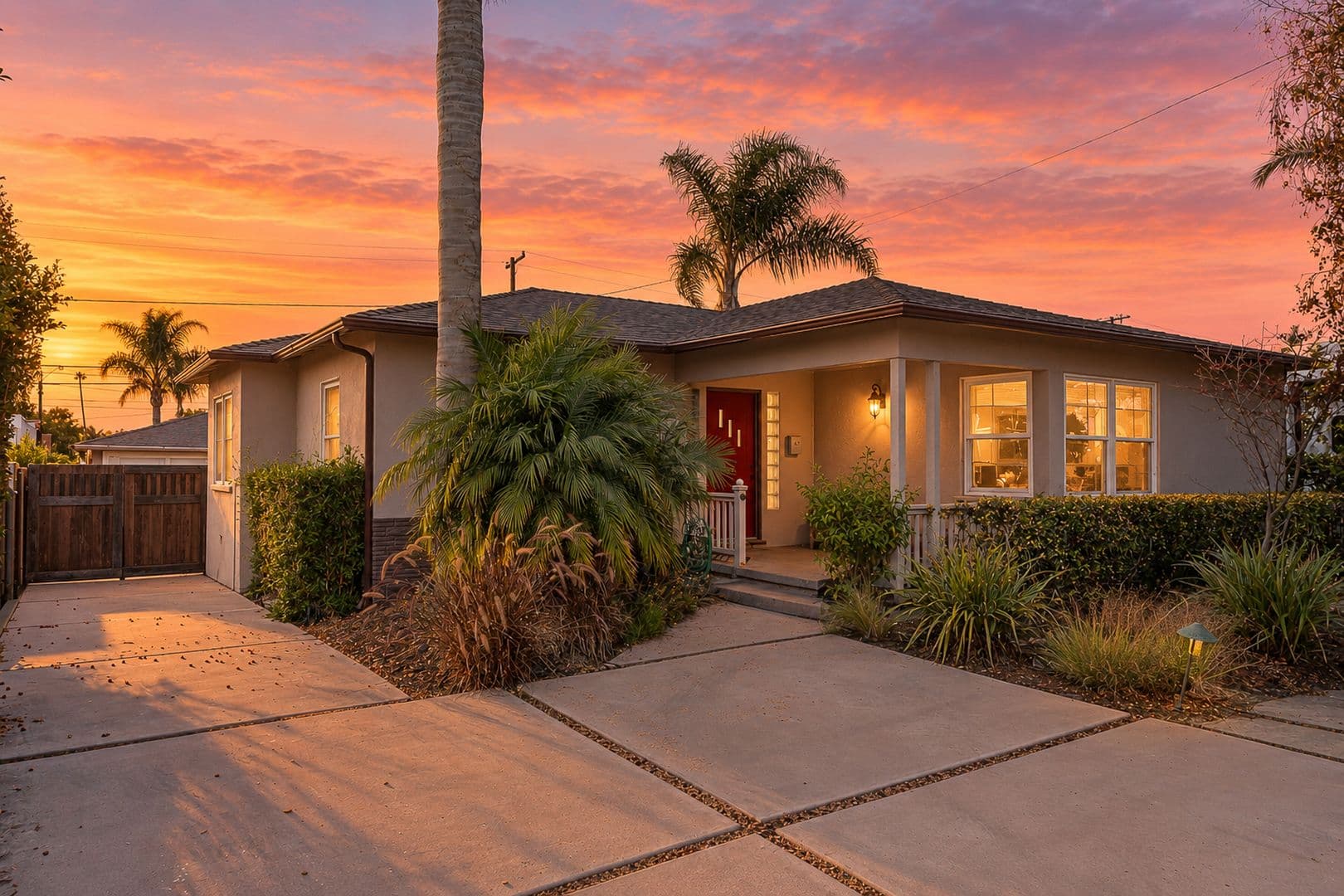 Ventura House: 455 Jordan Ave.