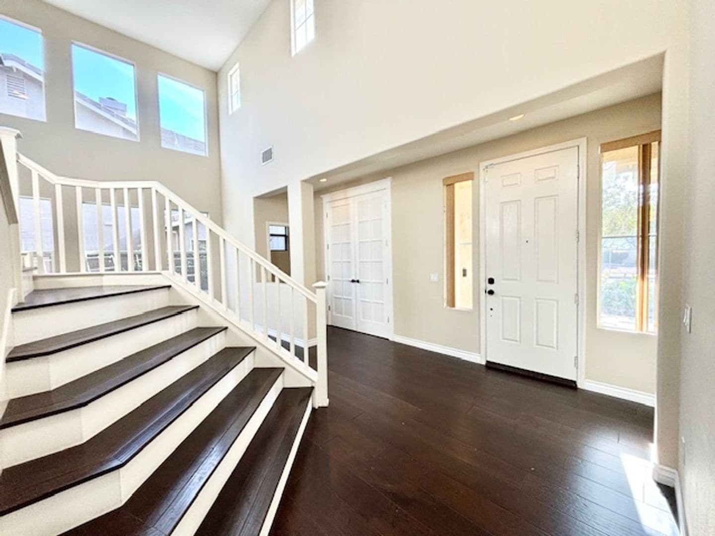 Oxnard Apartment: 417 Morado Pl