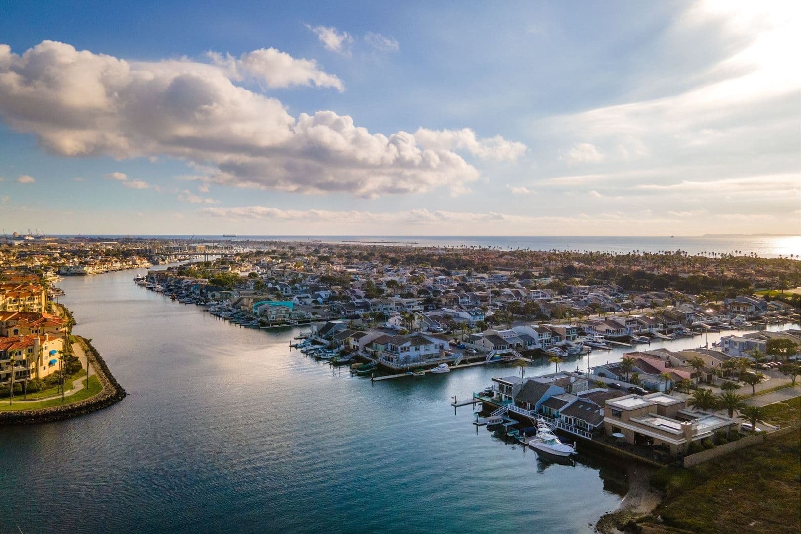 Oxnard House: 4490 Eastbourne Bay