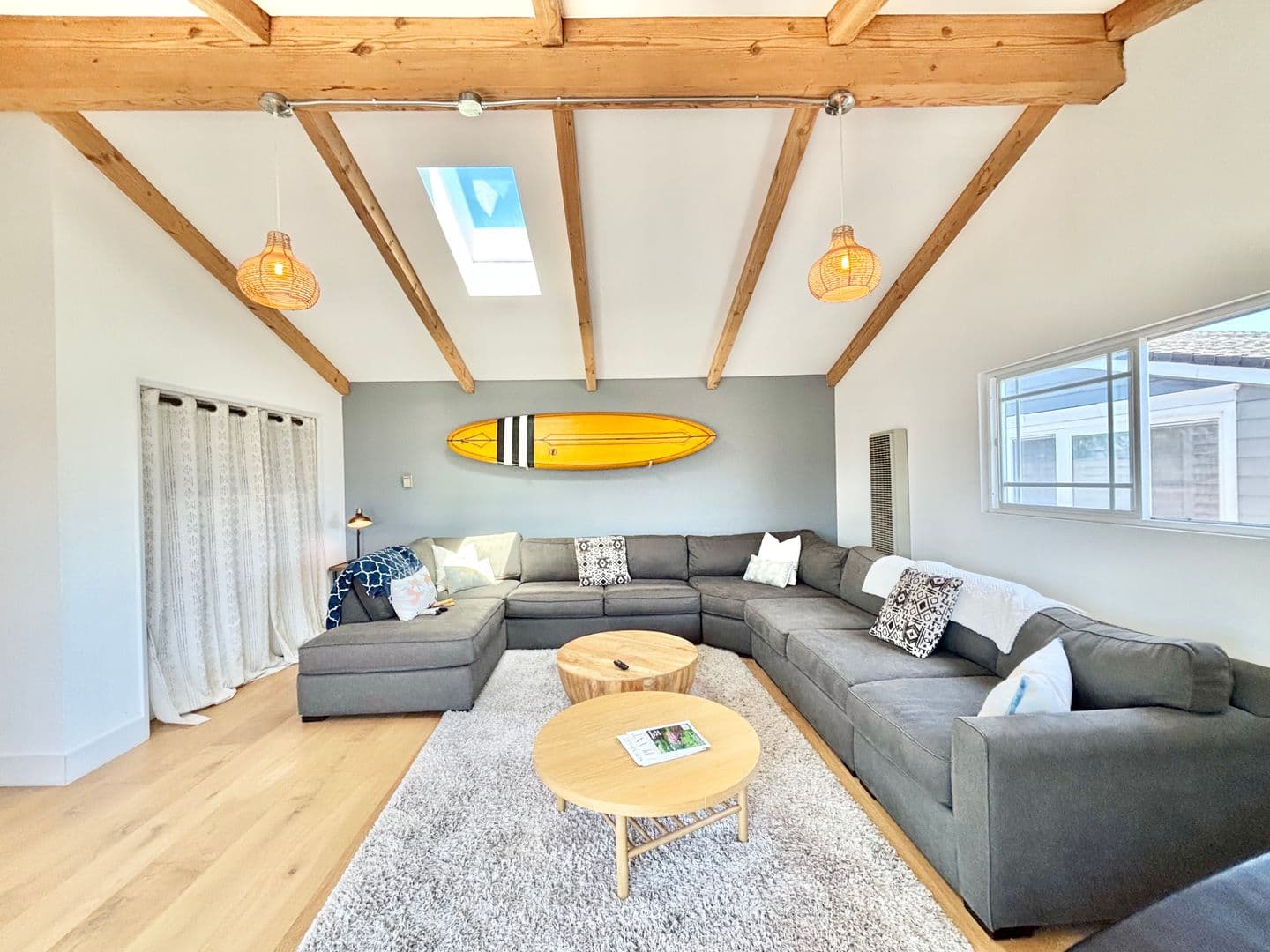 Oxnard Apartment: 5209 Wavecrest Way