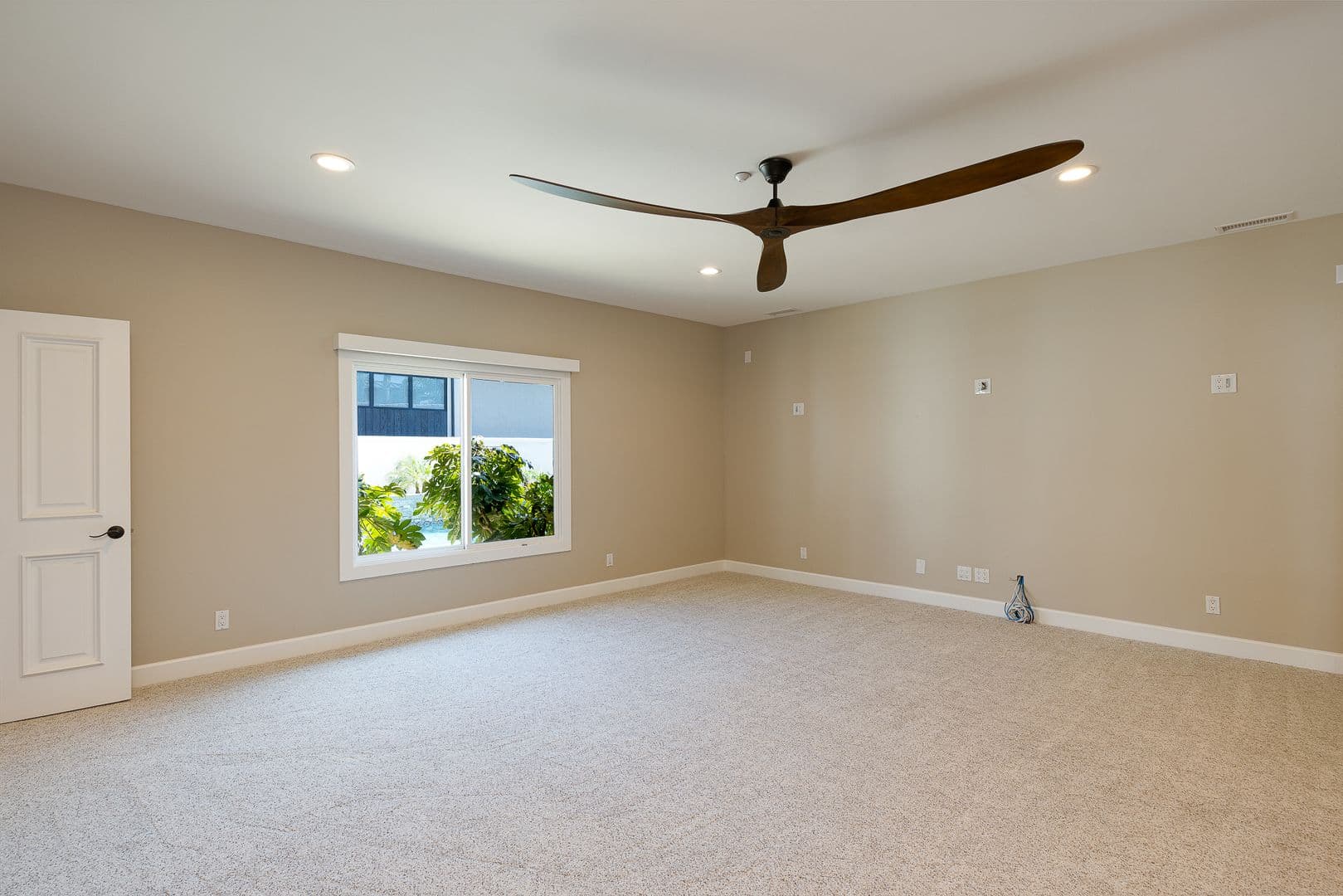 Oxnard House: 4211 W Hemlock St