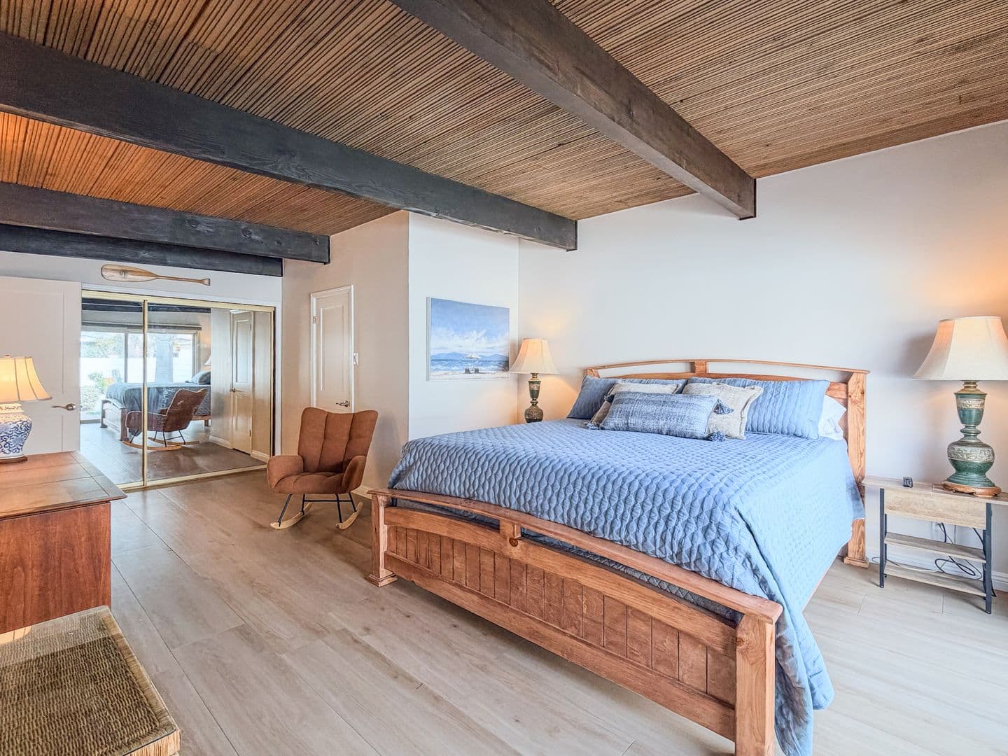 Ventura House: 1327 Devon Ln