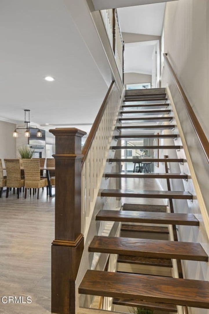 Oxnard Apartment: 104 La Brea St