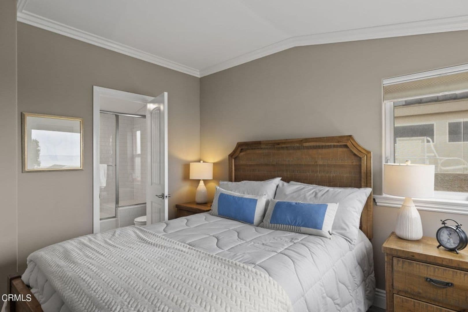 Oxnard Apartment: 104 La Brea St