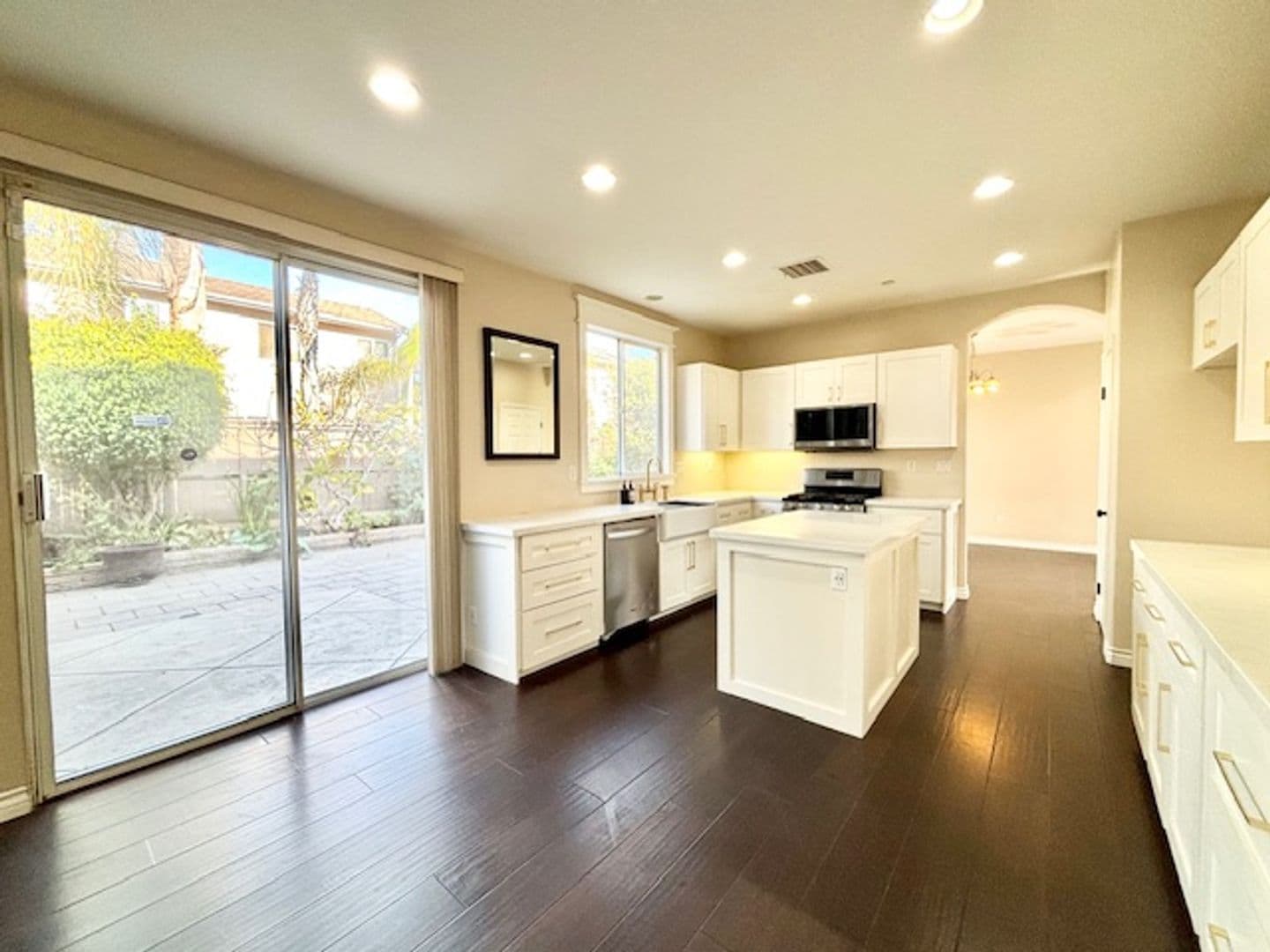 Oxnard Apartment: 417 Morado Pl