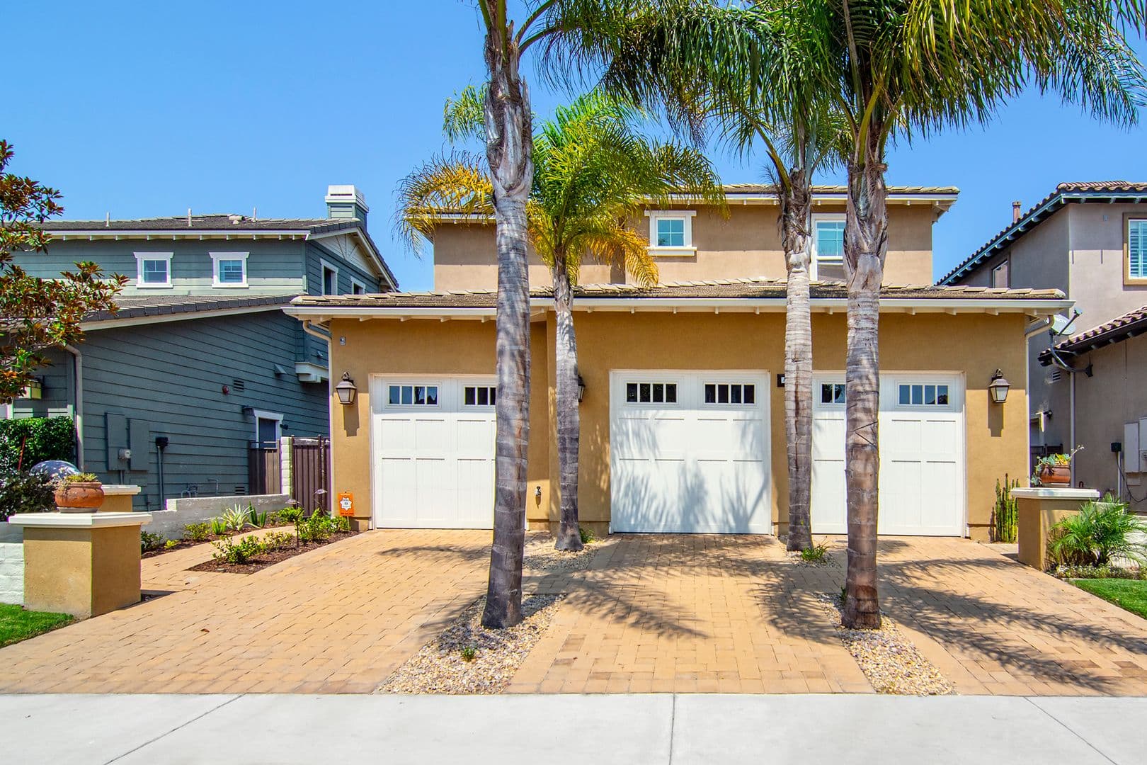 Oxnard House: 4011 Adriatic St.