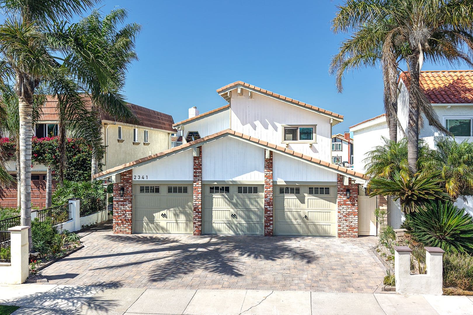 Oxnard House: 2341 Peninsula Rd
