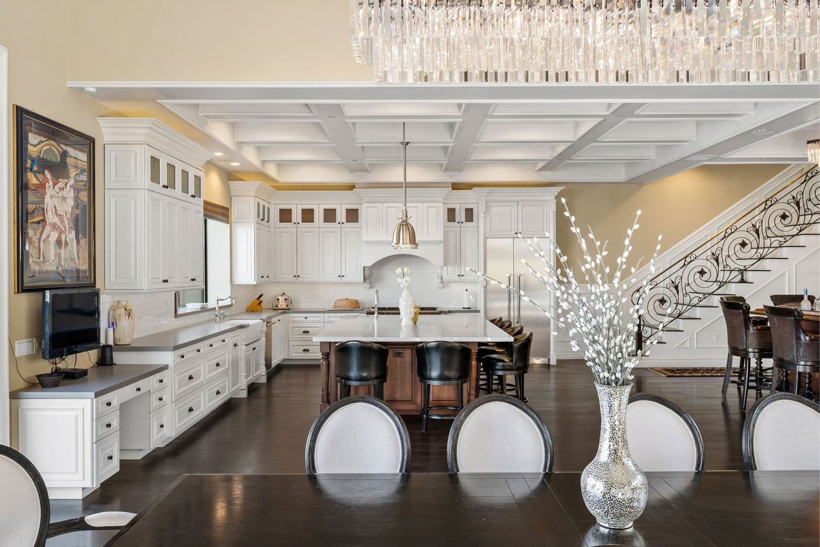 Oxnard House: 4490 Eastbourne Bay