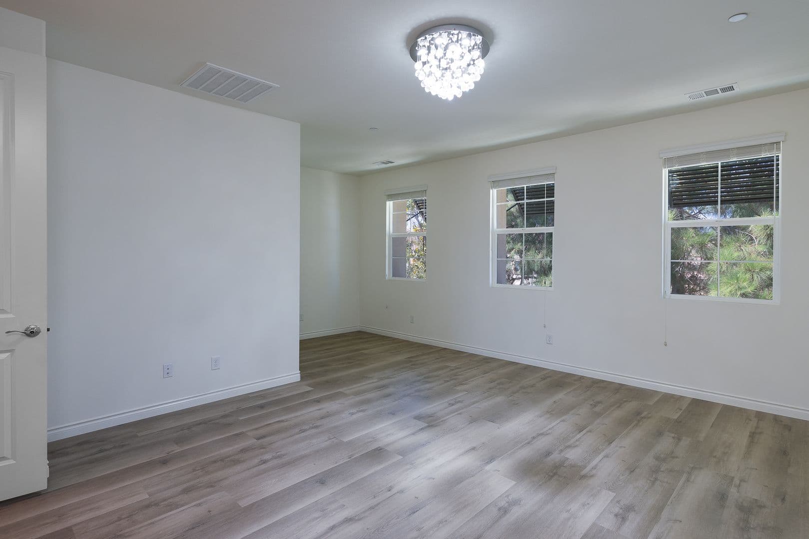 Camarillo House: 413 Castiano St