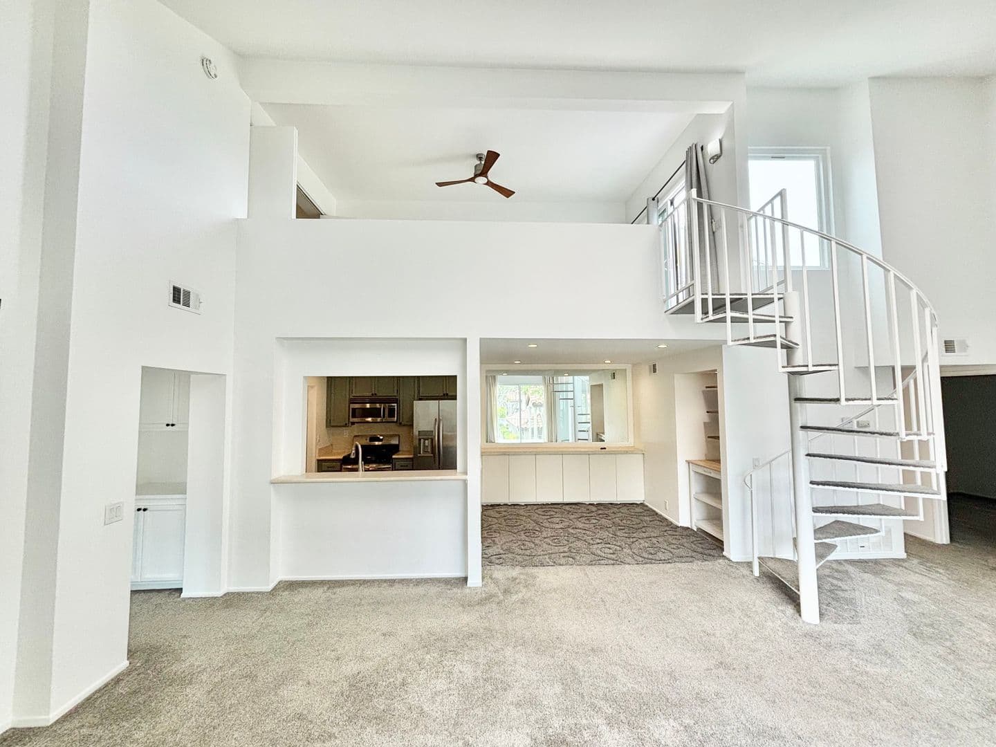 Oxnard House: 2287 Martinique Ln