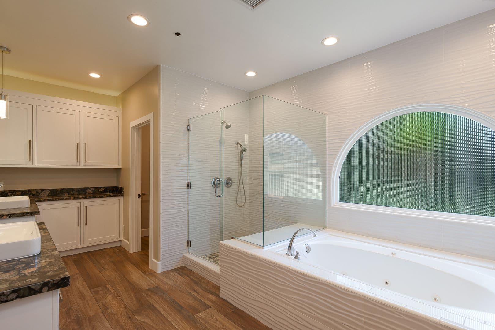 Oxnard House: 4211 W Hemlock St