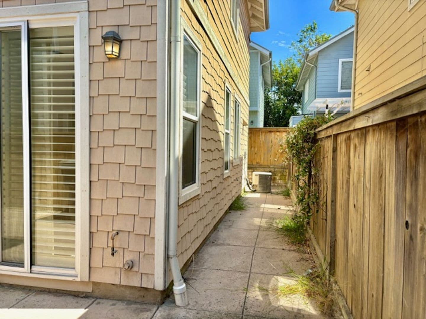 Port Hueneme House: 785 E Port Hueneme Rd