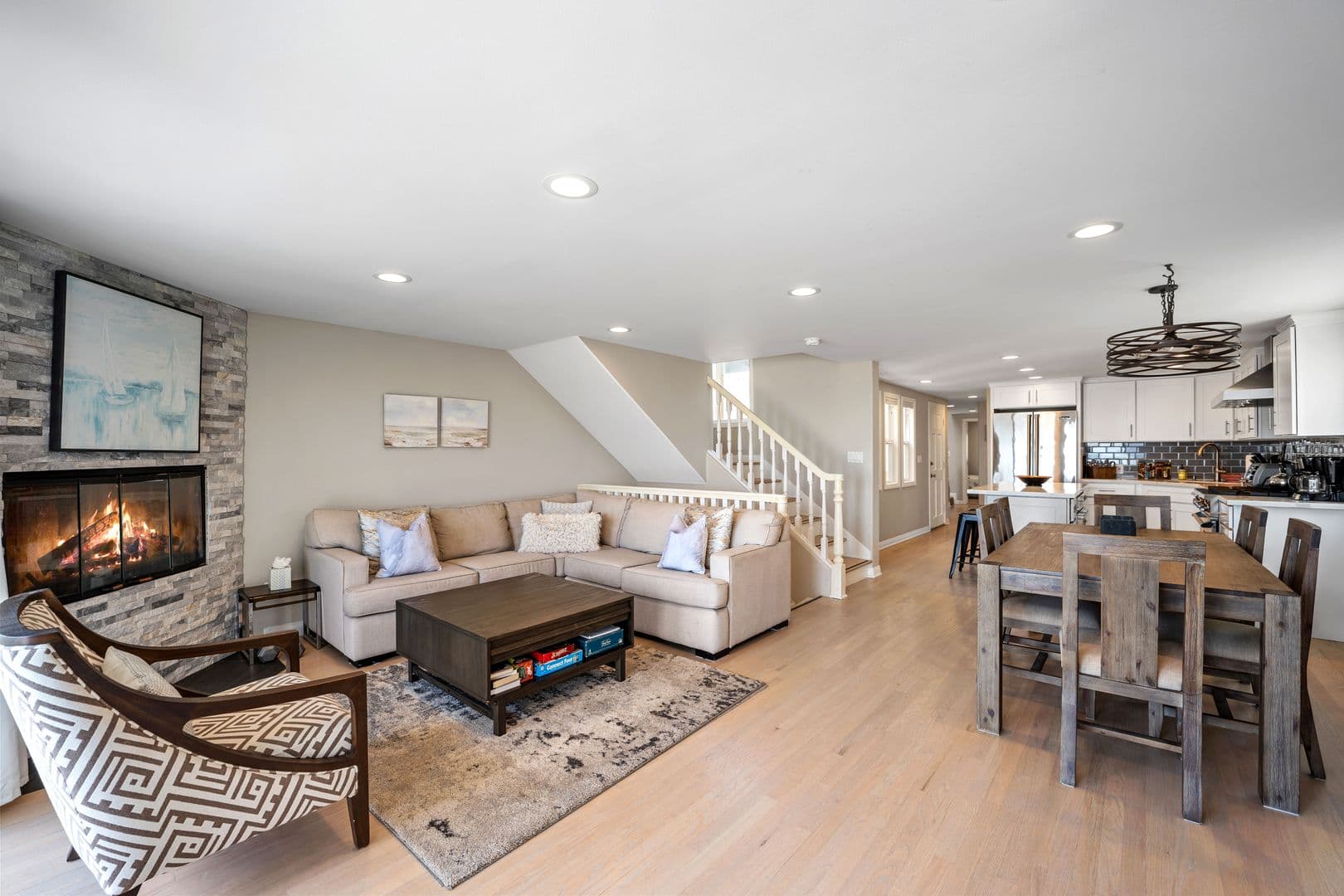 Oxnard House: 305 Ocean Dr