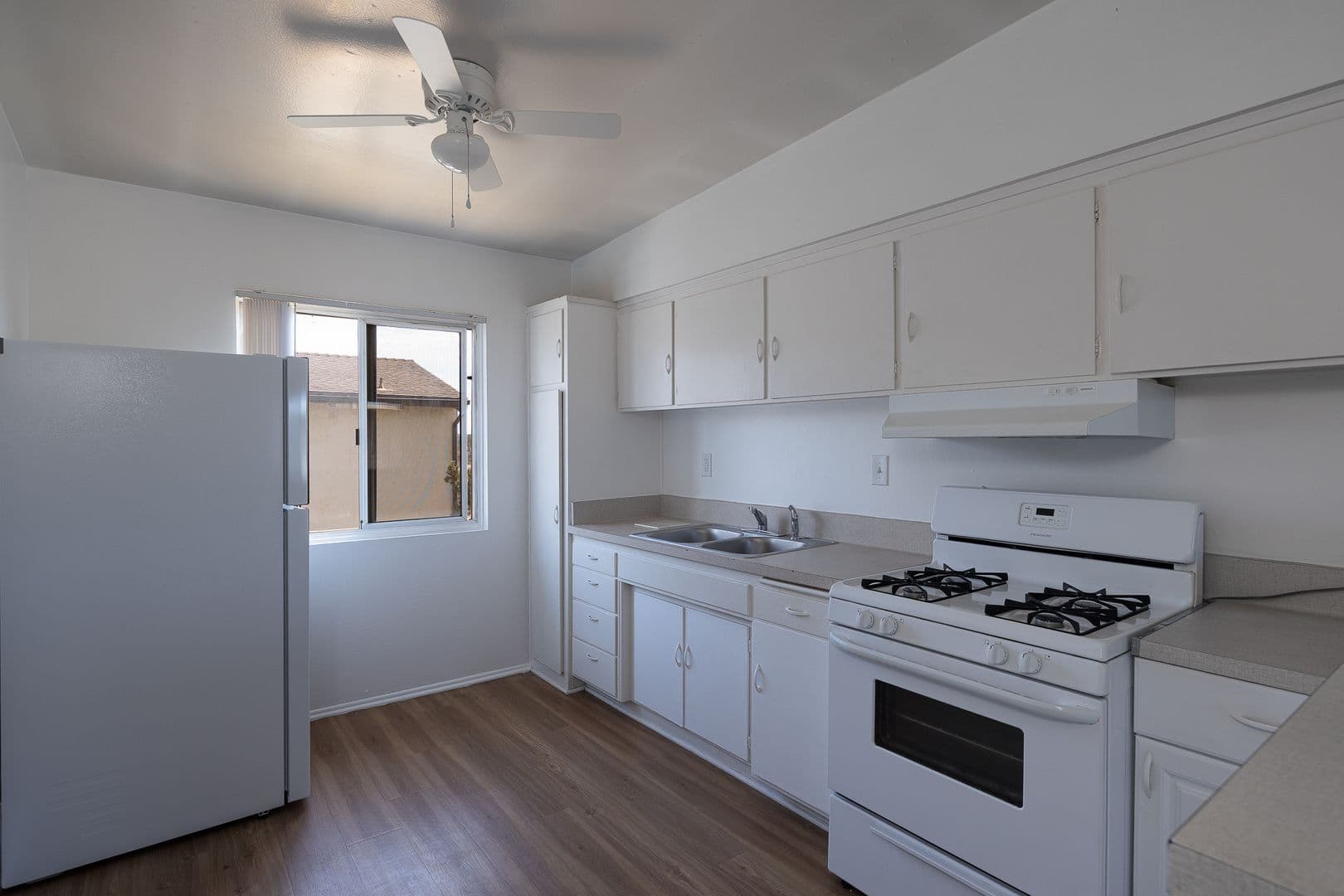 Oxnard House: 4910 Nautilus St Unit F