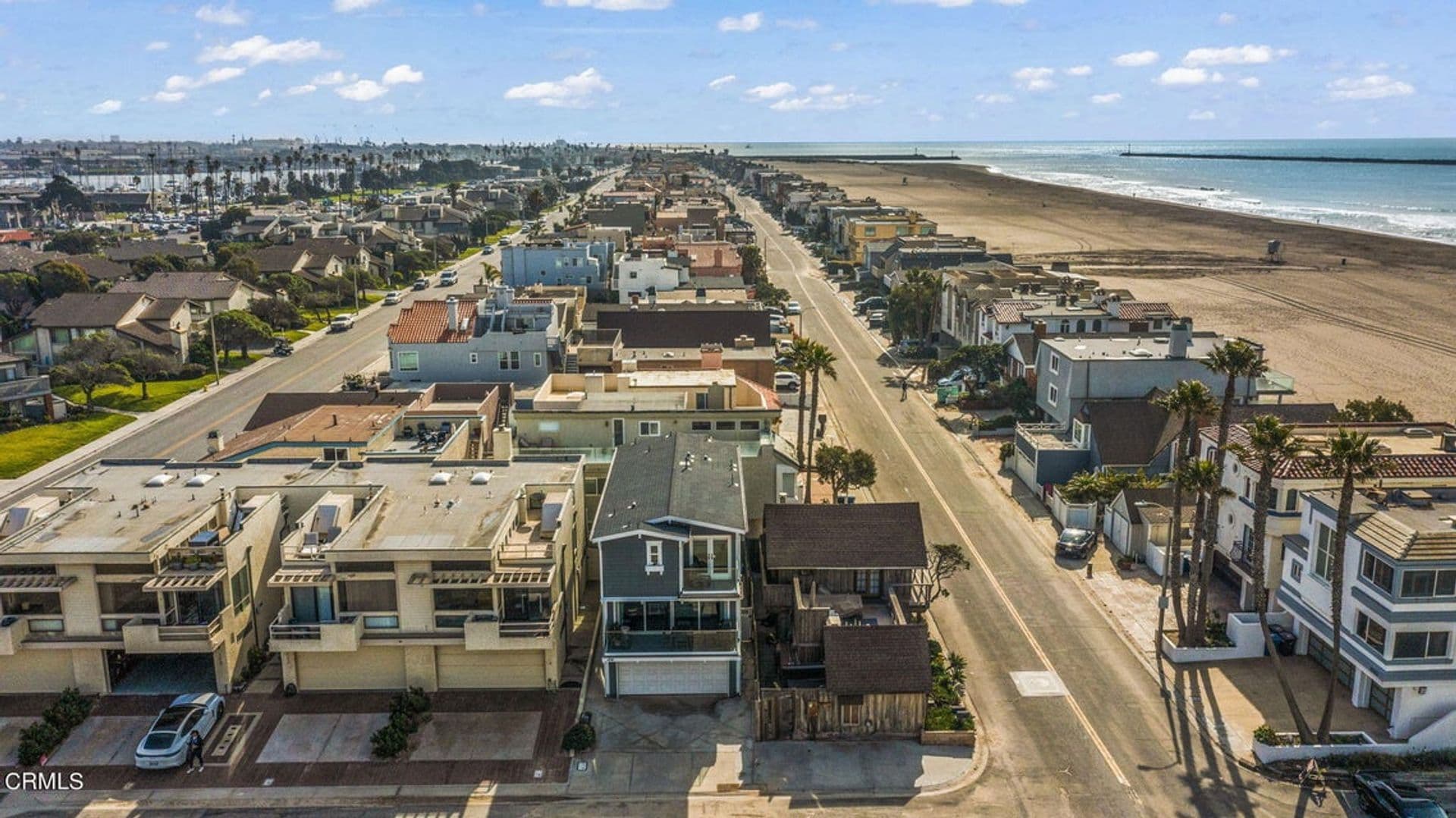 Oxnard Apartment: 104 La Brea St