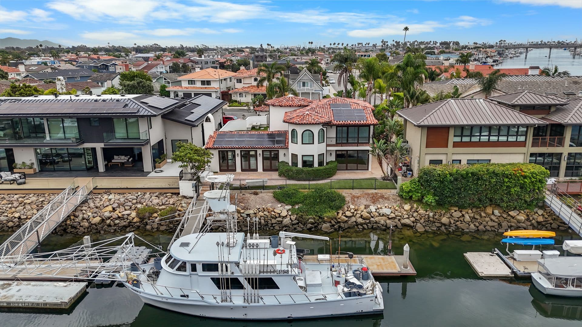 Oxnard House: 4211 W Hemlock St