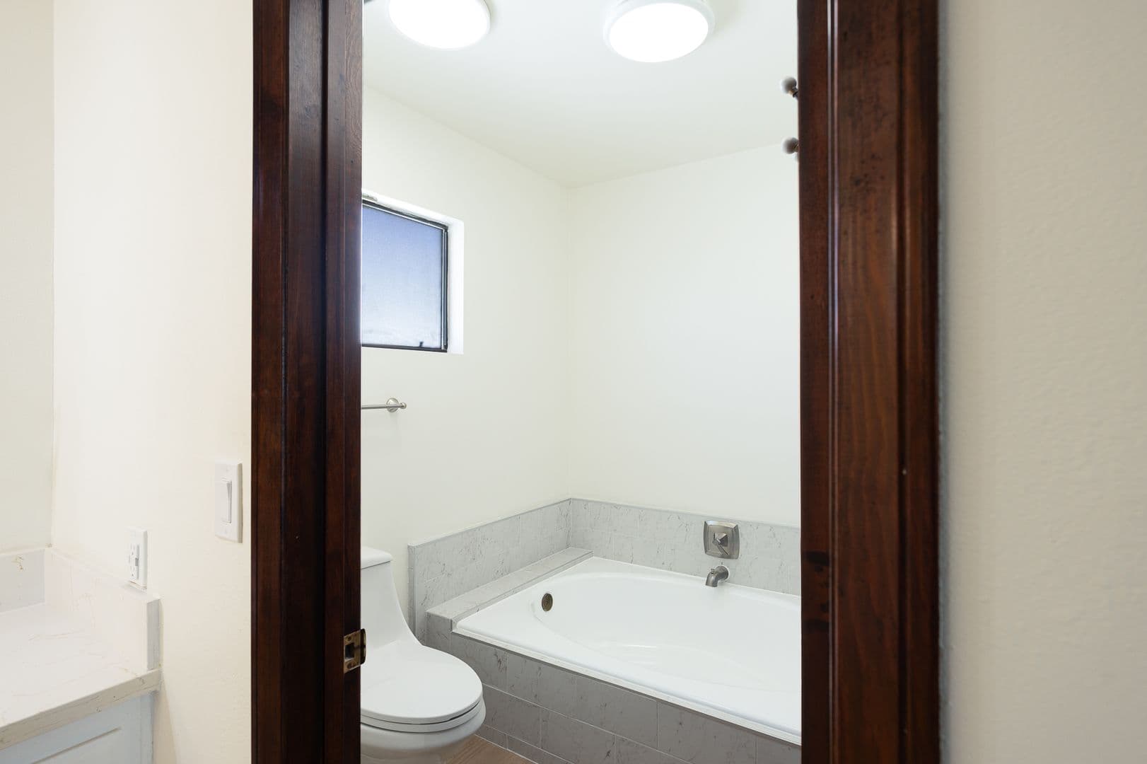 Oxnard House: 2341 Peninsula Rd