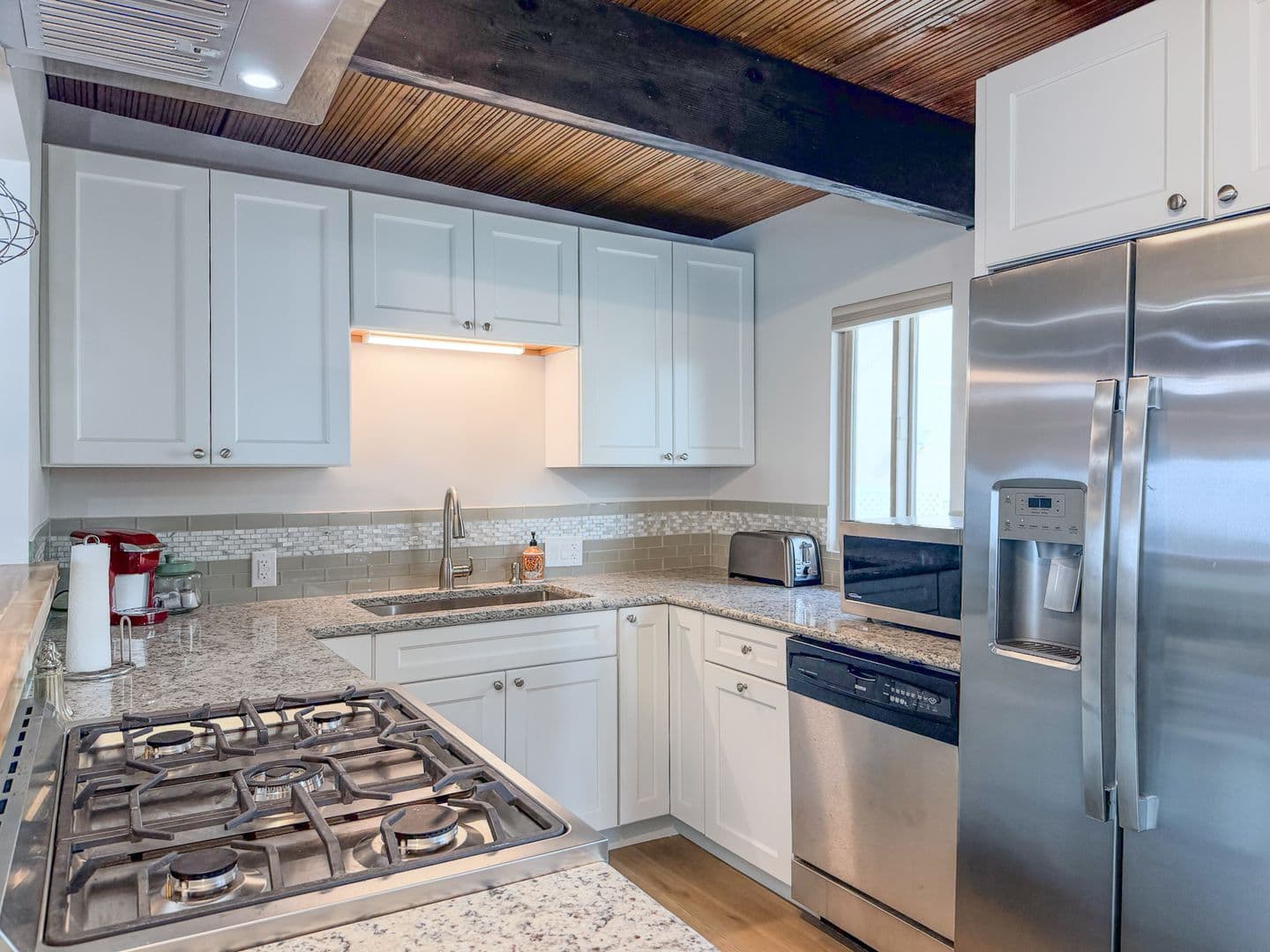 Ventura House: 1327 Devon Ln