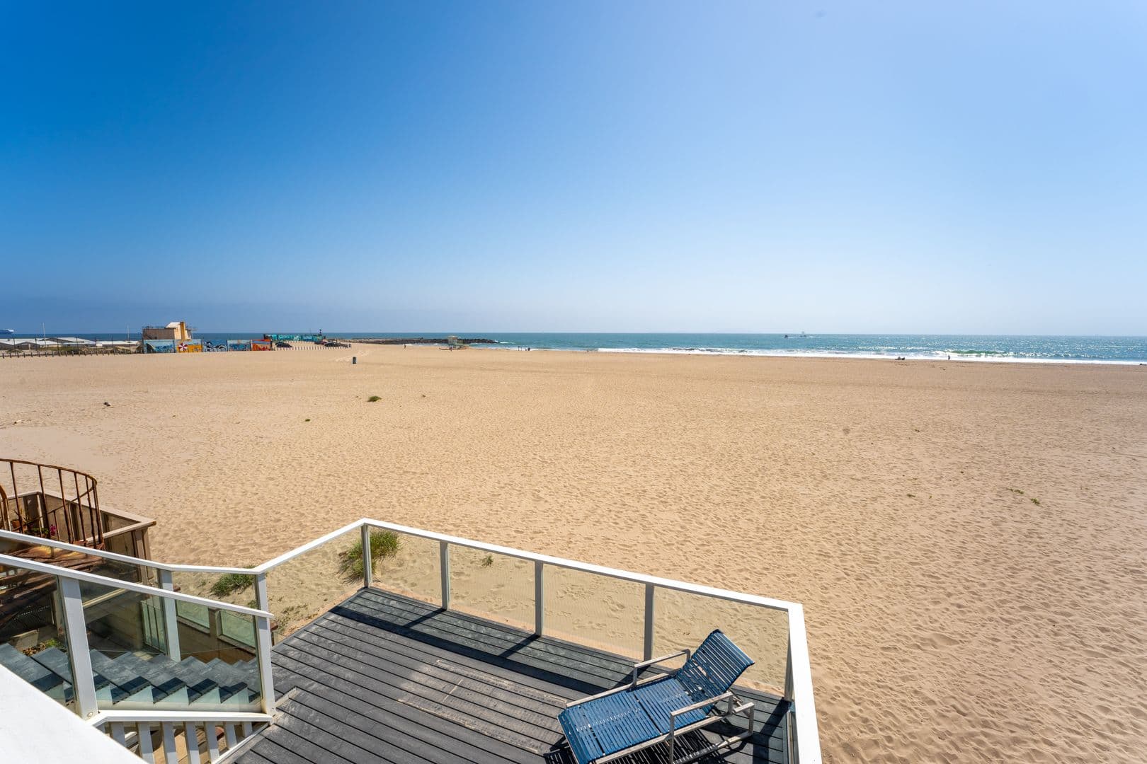 Oxnard House: 305 Ocean Dr