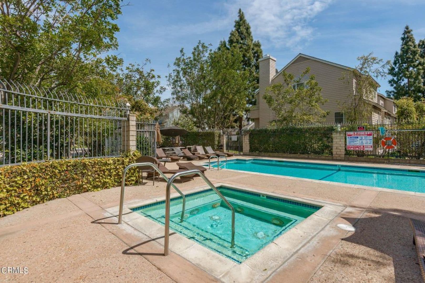 Ventura House: 935 Goodman St
