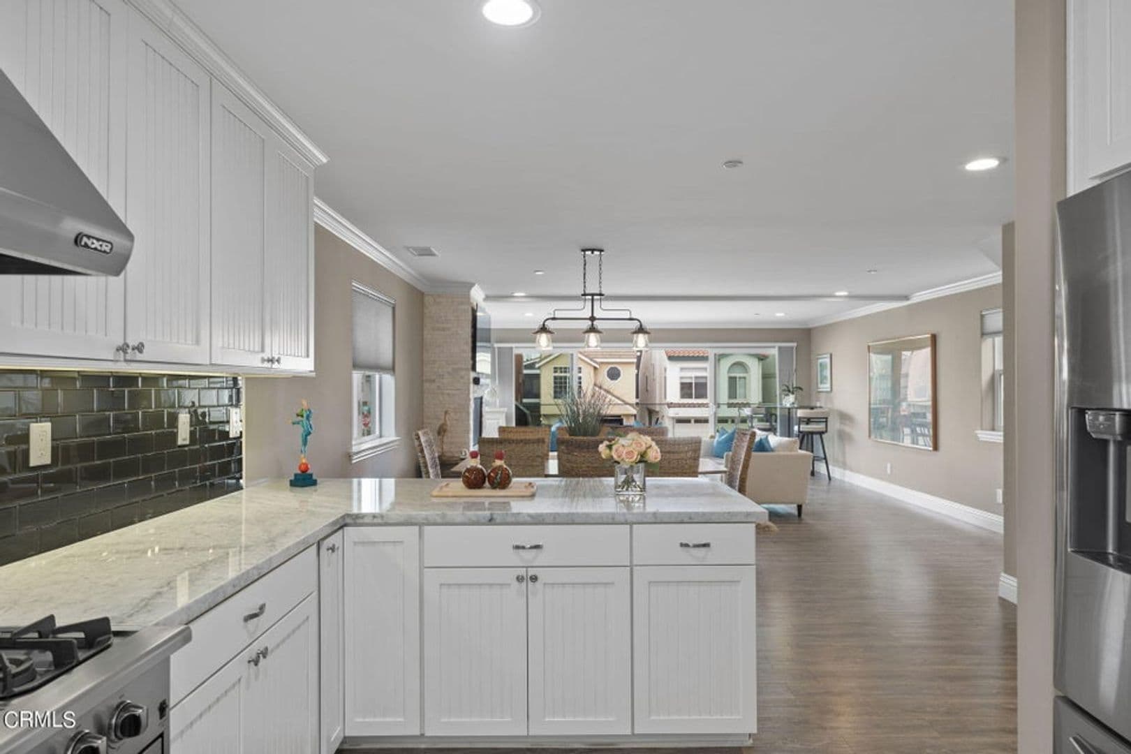 Oxnard Apartment: 104 La Brea St