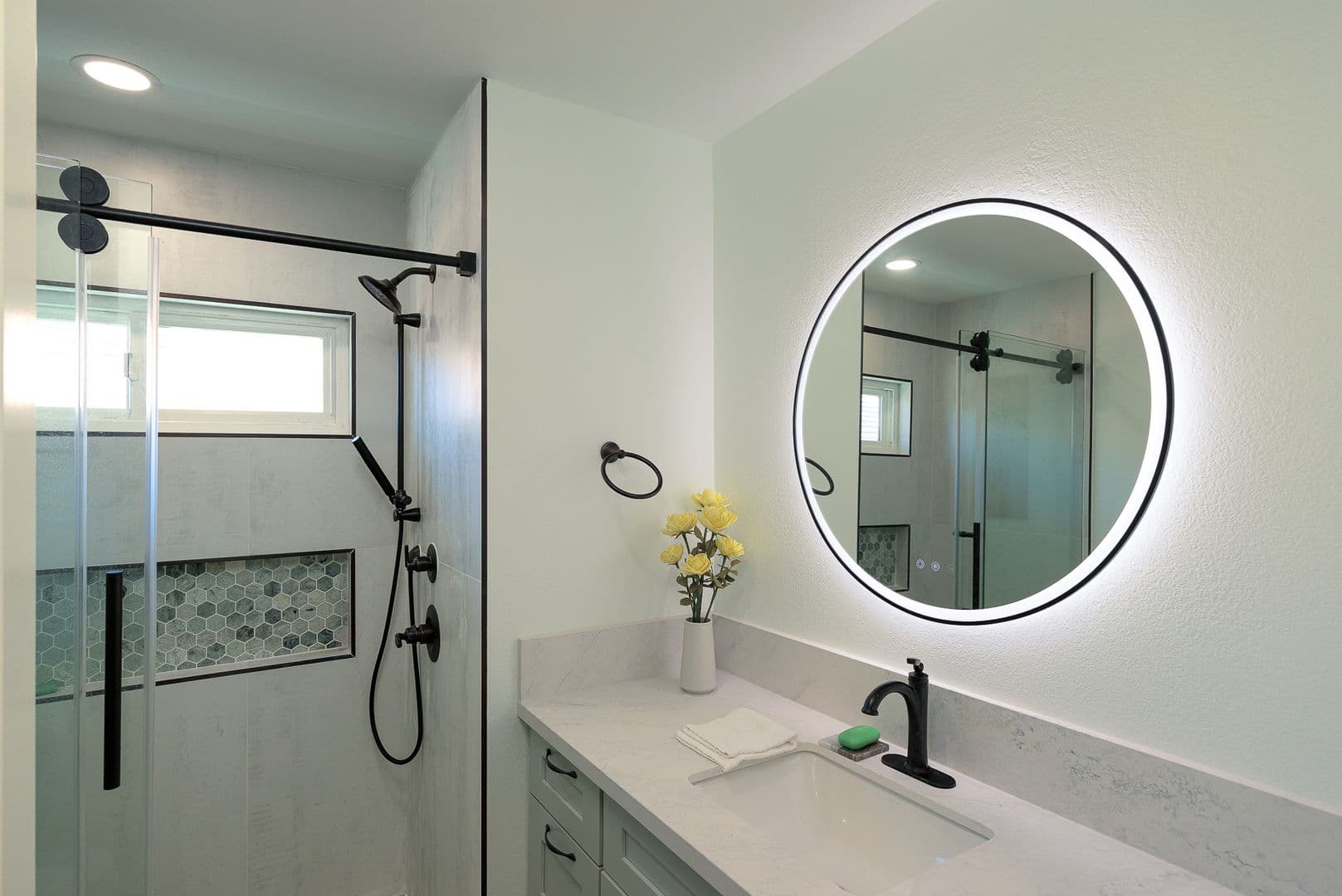 Oxnard Apartment: 2411 Monaco Ct
