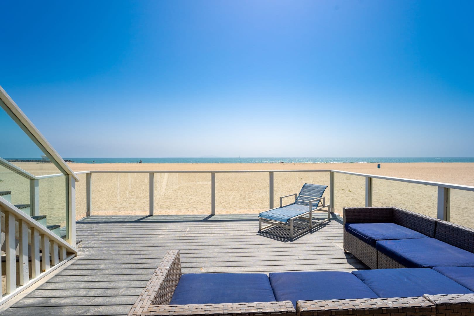 Oxnard House: 305 Ocean Dr