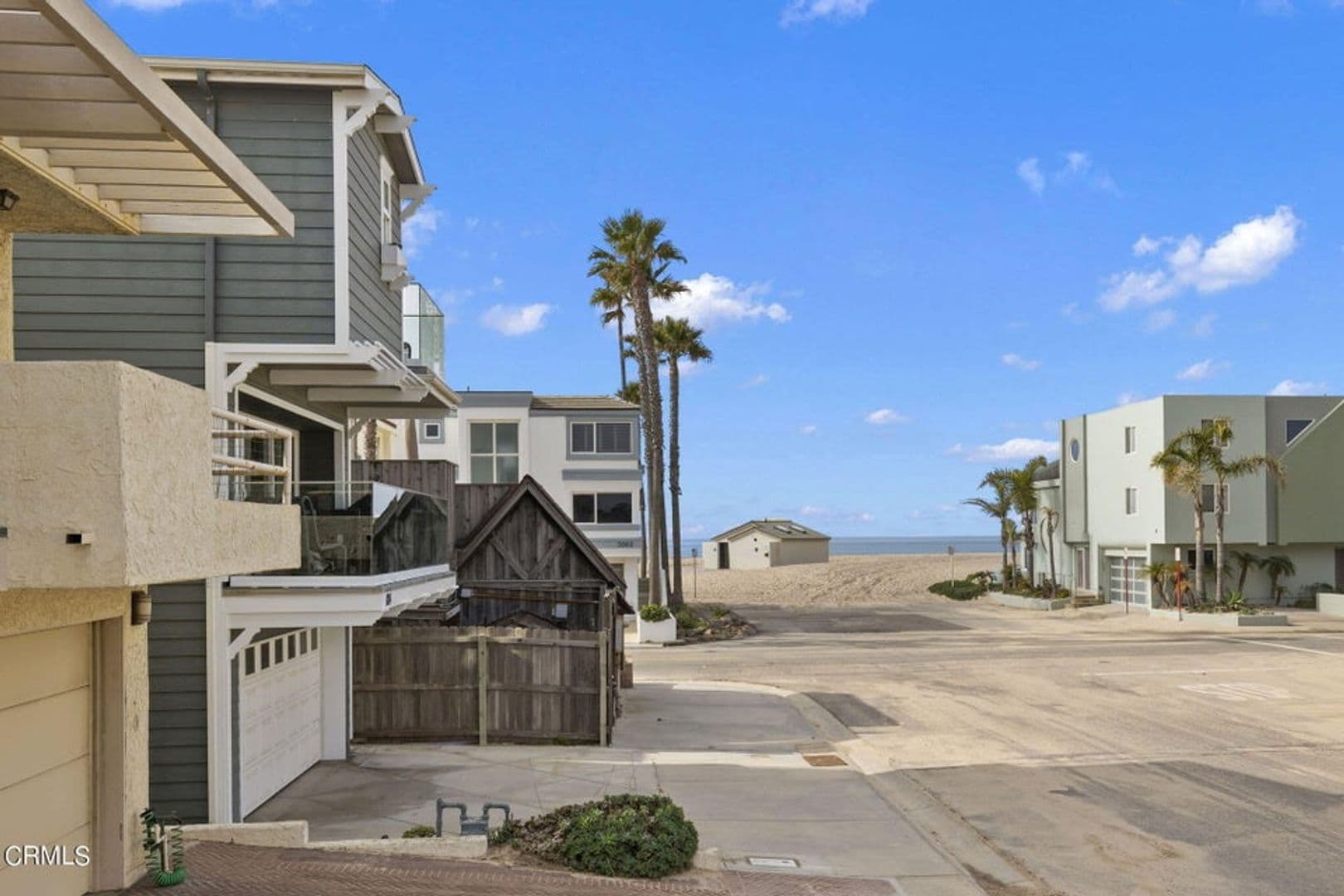 Oxnard Apartment: 104 La Brea St
