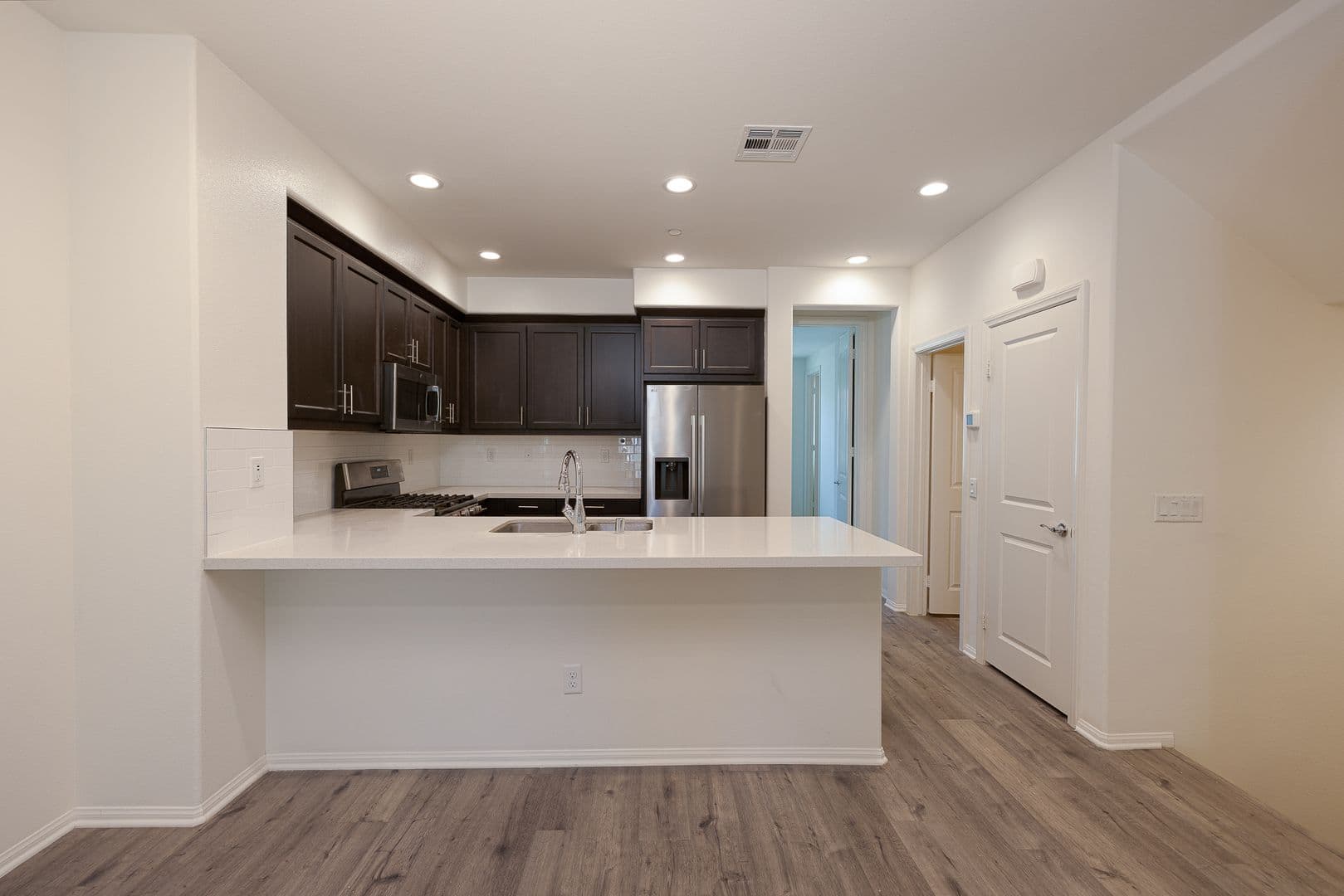 Camarillo House: 413 Castiano St