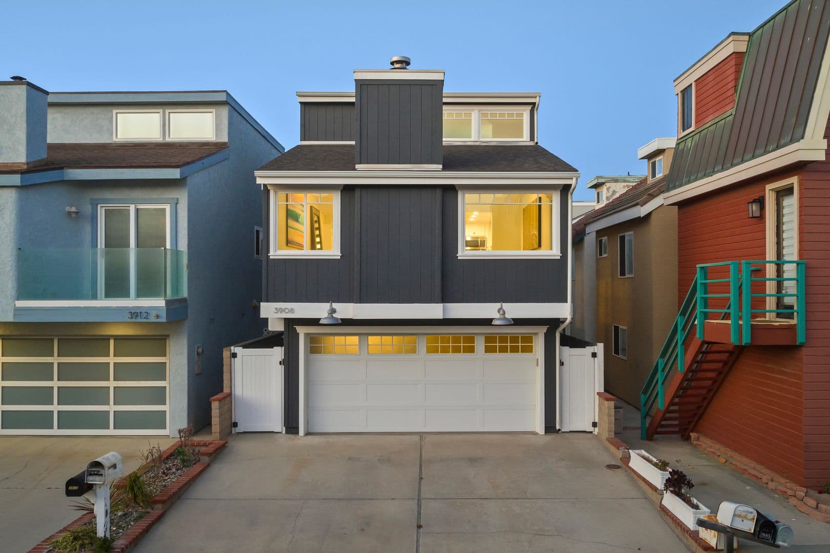 Oxnard House: 3908 Ocean Dr