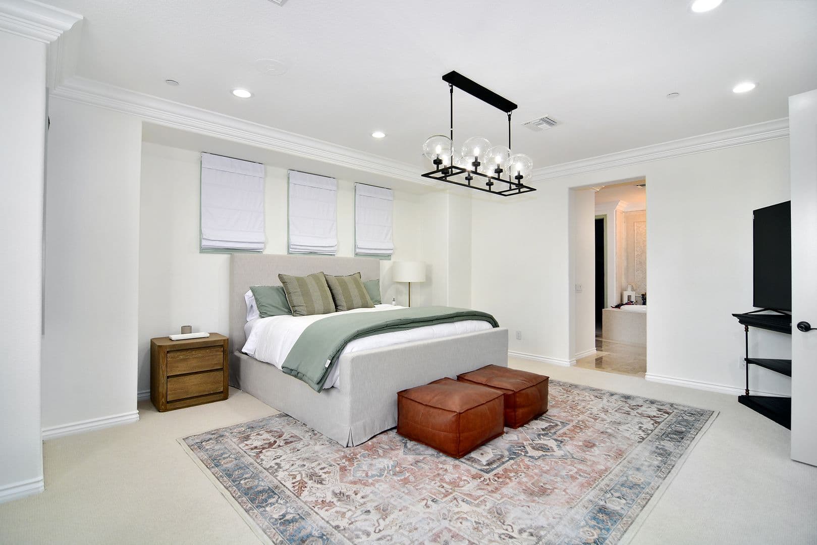 Oxnard House: 4011 Adriatic St.