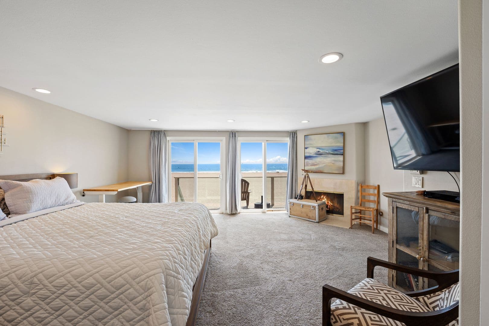 Oxnard House: 305 Ocean Dr