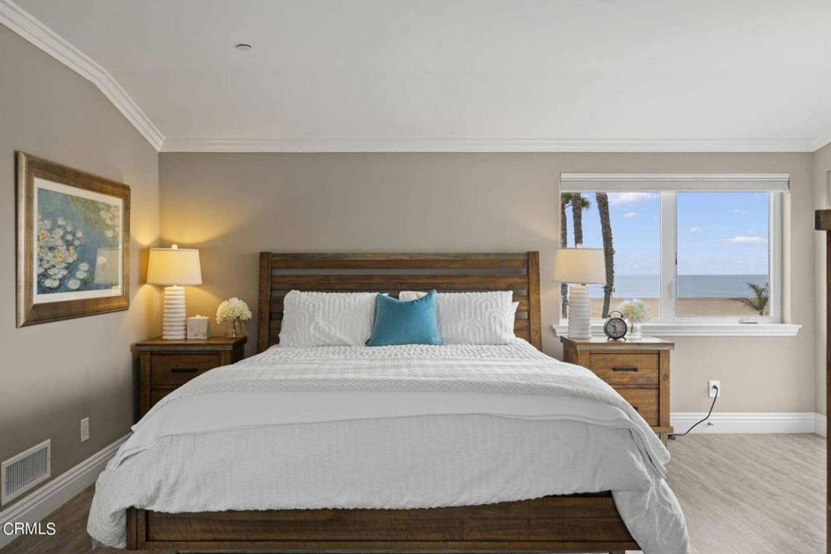 Oxnard Apartment: 104 La Brea St