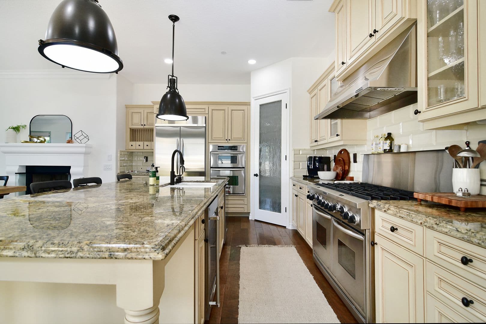 Oxnard House: 4011 Adriatic St.