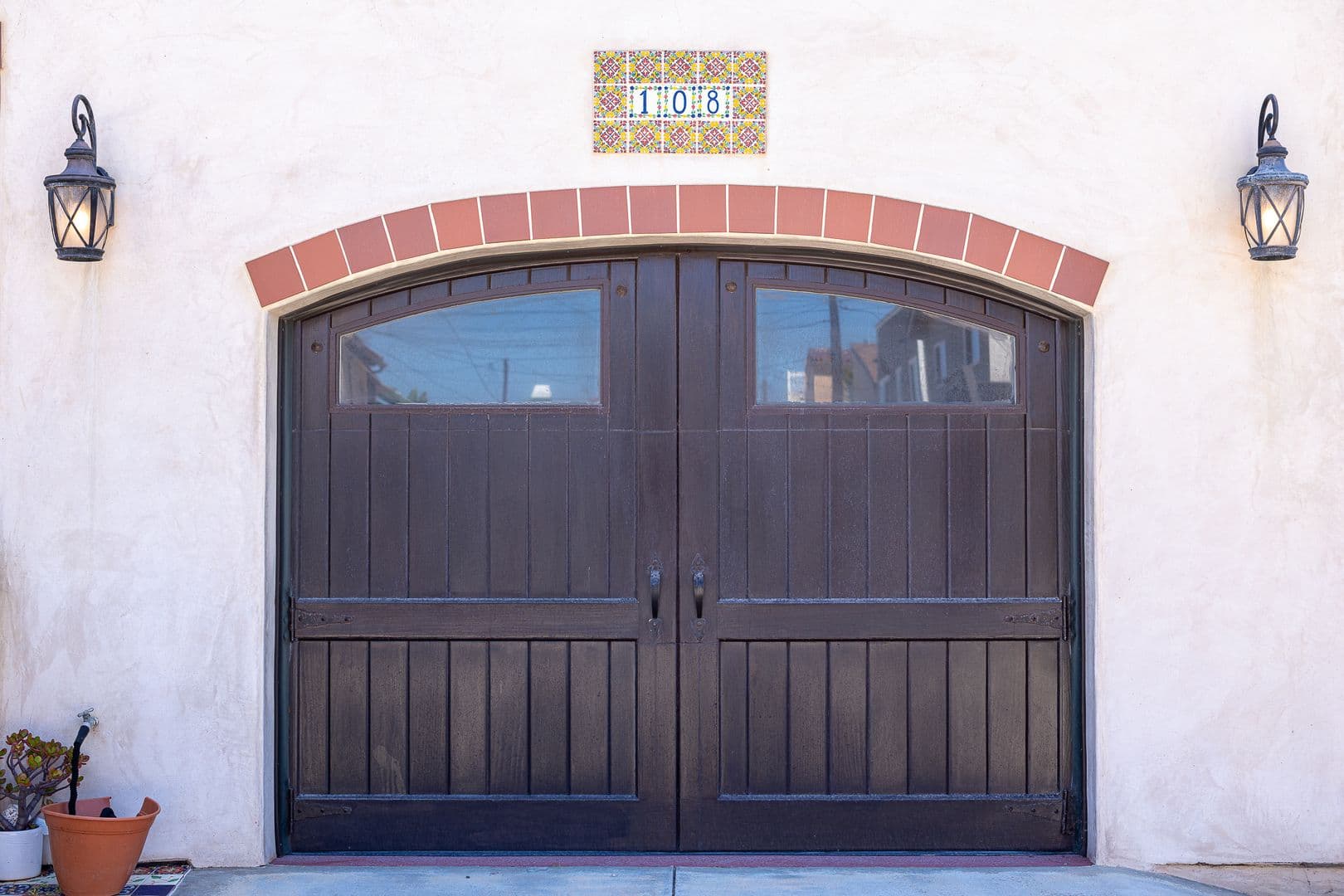 Oxnard House: 108 Eagle Rock Ave