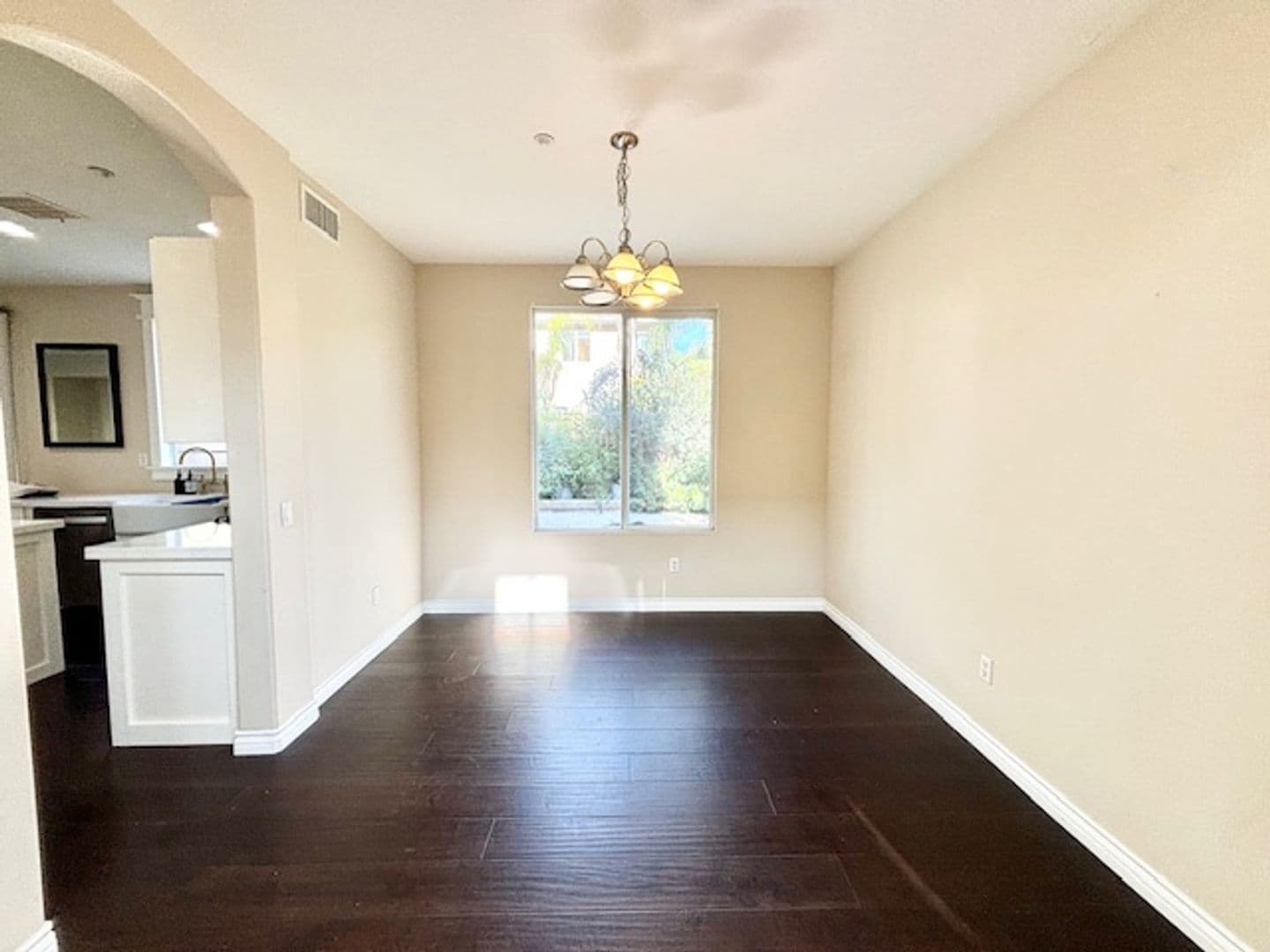 Oxnard Apartment: 417 Morado Pl