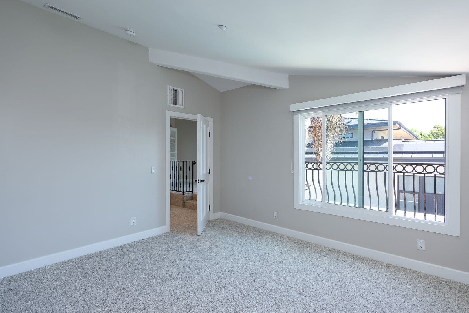 Oxnard House: 4211 W Hemlock St