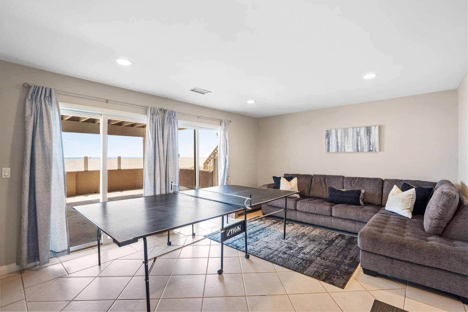 Oxnard House: 305 Ocean Dr
