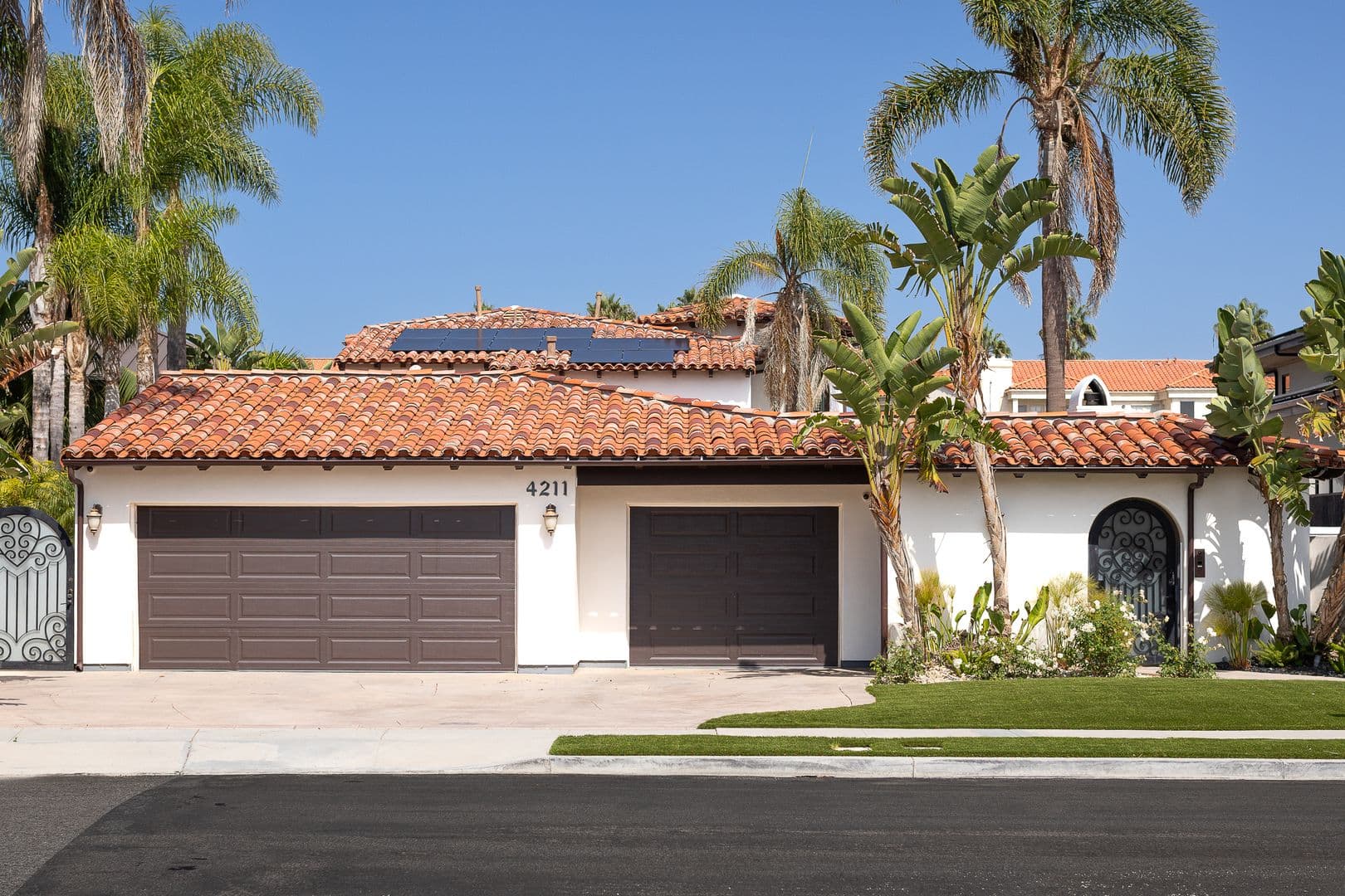 Oxnard House: 4211 W Hemlock St